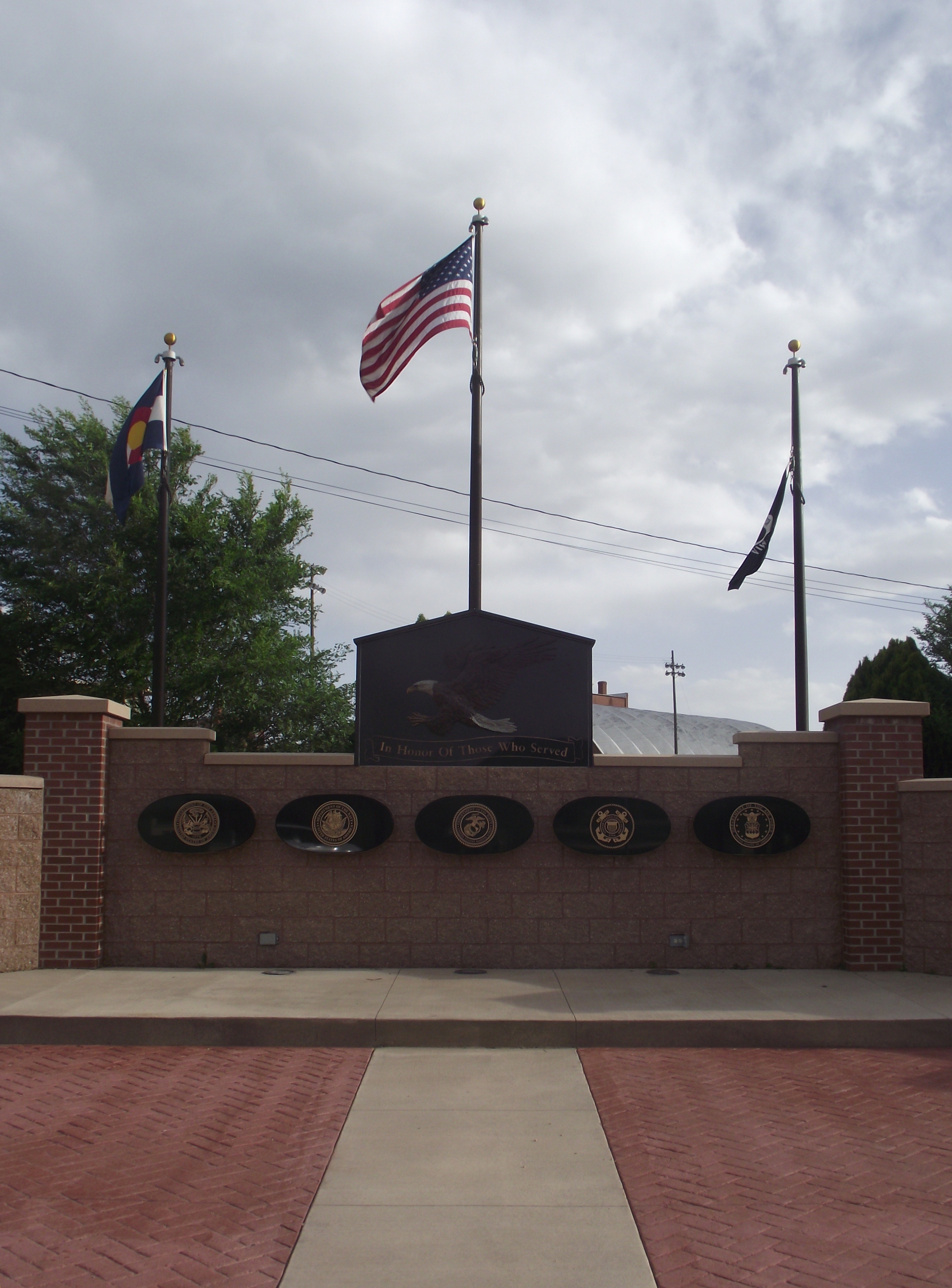 Zoom on the image : War Memorial 